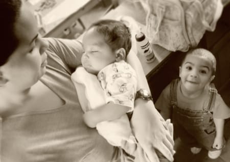 Mutter mit Kindern