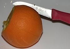 Einschnitt in Orange machen