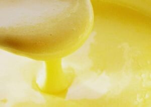 Binding sauces with flour