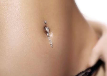 Bauchnabel-Piercing