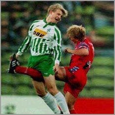 What is a foul in football Une faute au football