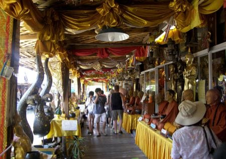 Pattaya Floating Market Buddhas
